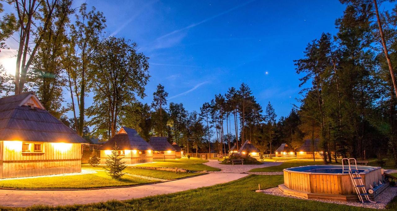 Slovenia Eco Resort Stahovica Bagian luar foto