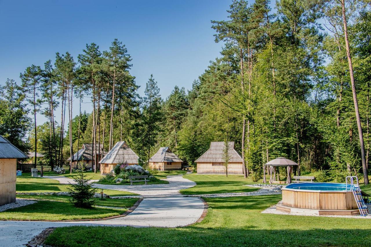 Slovenia Eco Resort Stahovica Bagian luar foto