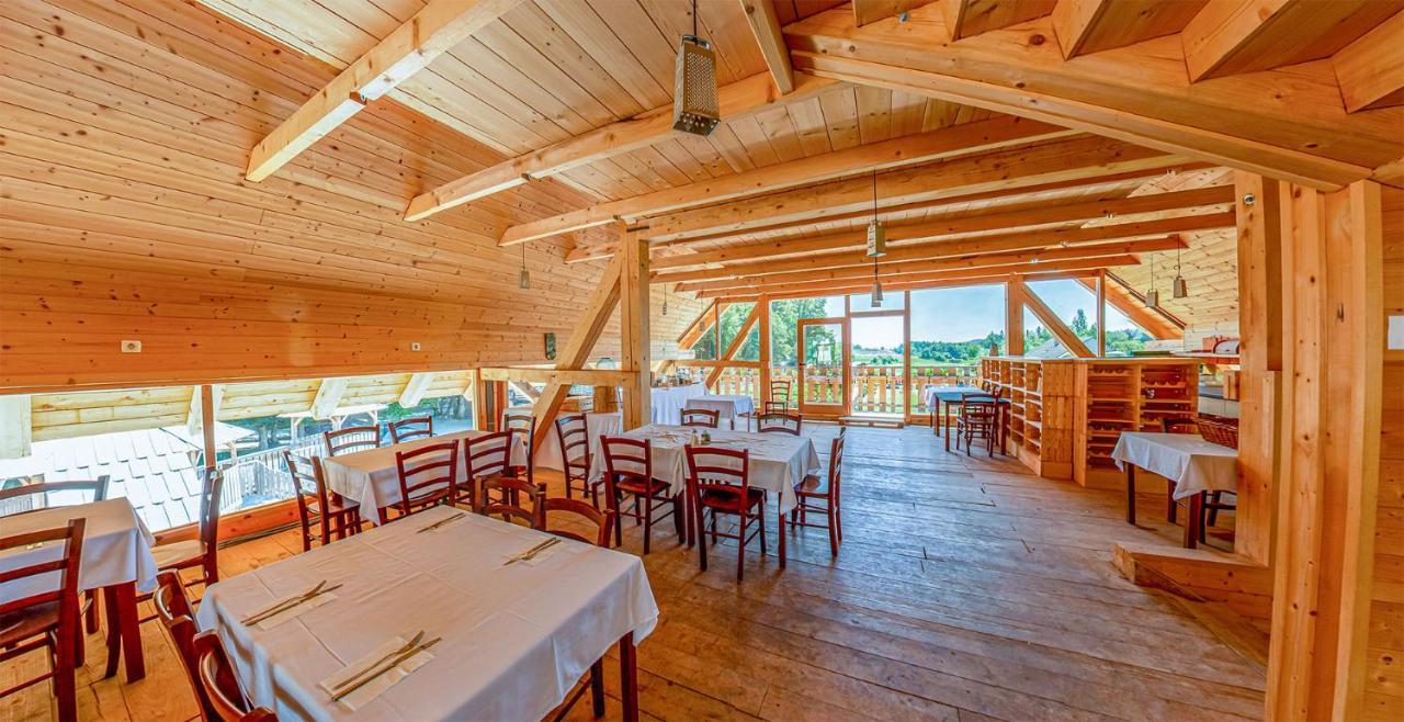 Slovenia Eco Resort Stahovica Bagian luar foto